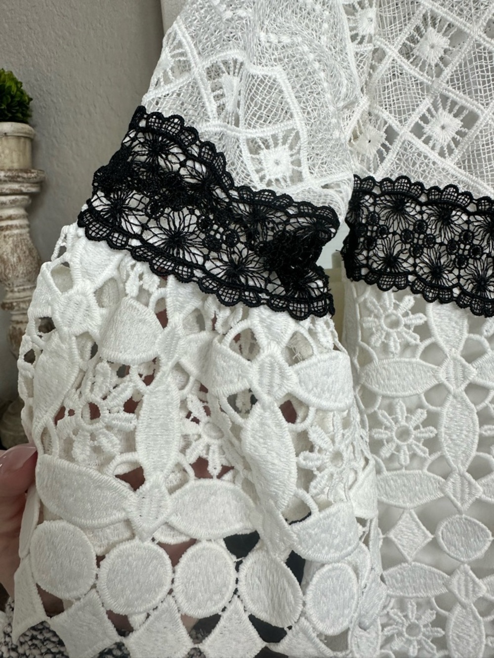 Nanette Lepore Lace Dress Size 12 Black & White Crochet Sheath Boho Chic - Picture 5 of 5